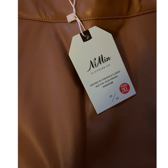 BNWT Faux Leather Skirt High Waisted Ruffled Hem Mini Skirt w/ Short Lining - Picture 7 of 8